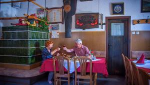 Produkcija Bakster -  Gostilna pri Bevcu (1)